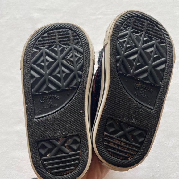 Converse Black Dog Sneakers Size 6 - Picture 12 of 12